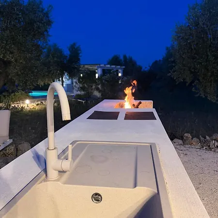 Trullo Lei By Borgo Paoli, Romantic Experience With Pool & Olive Trees In Villa Ostuni